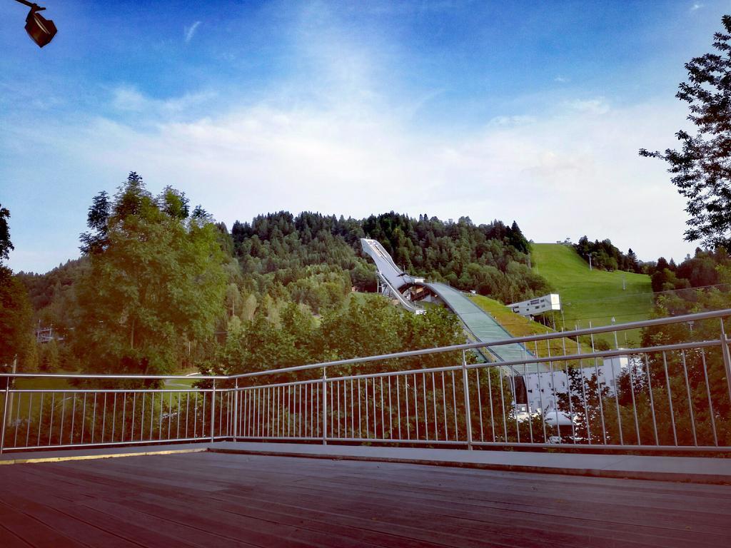 Hostel Der Athleten การ์มิช-พาร์เทนเคียร์เชน ภายนอก รูปภาพ